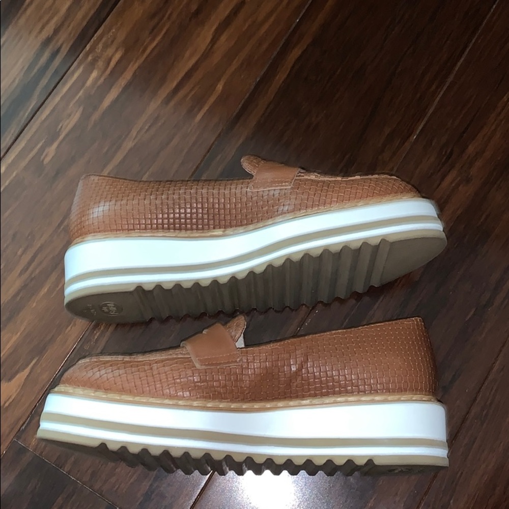 [Summit] White Mountain Bethania Platform Loafer - image 2